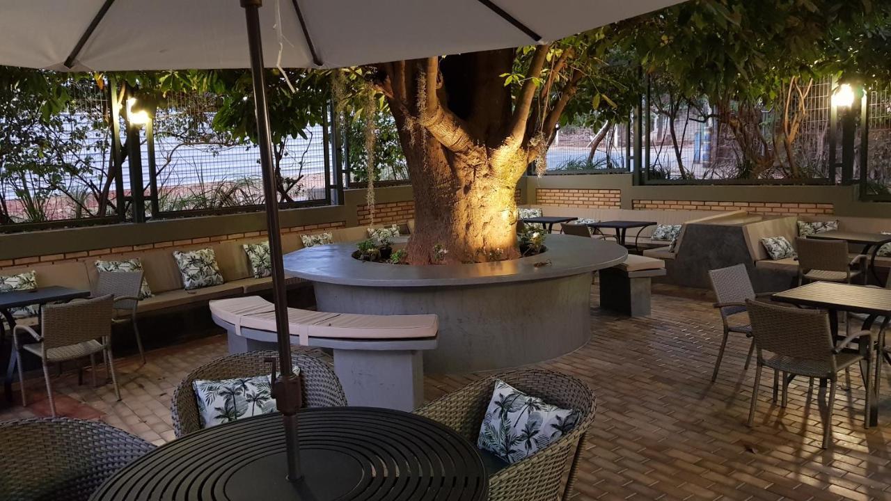 Hotel Das Palmeiras Paracatu Kültér fotó