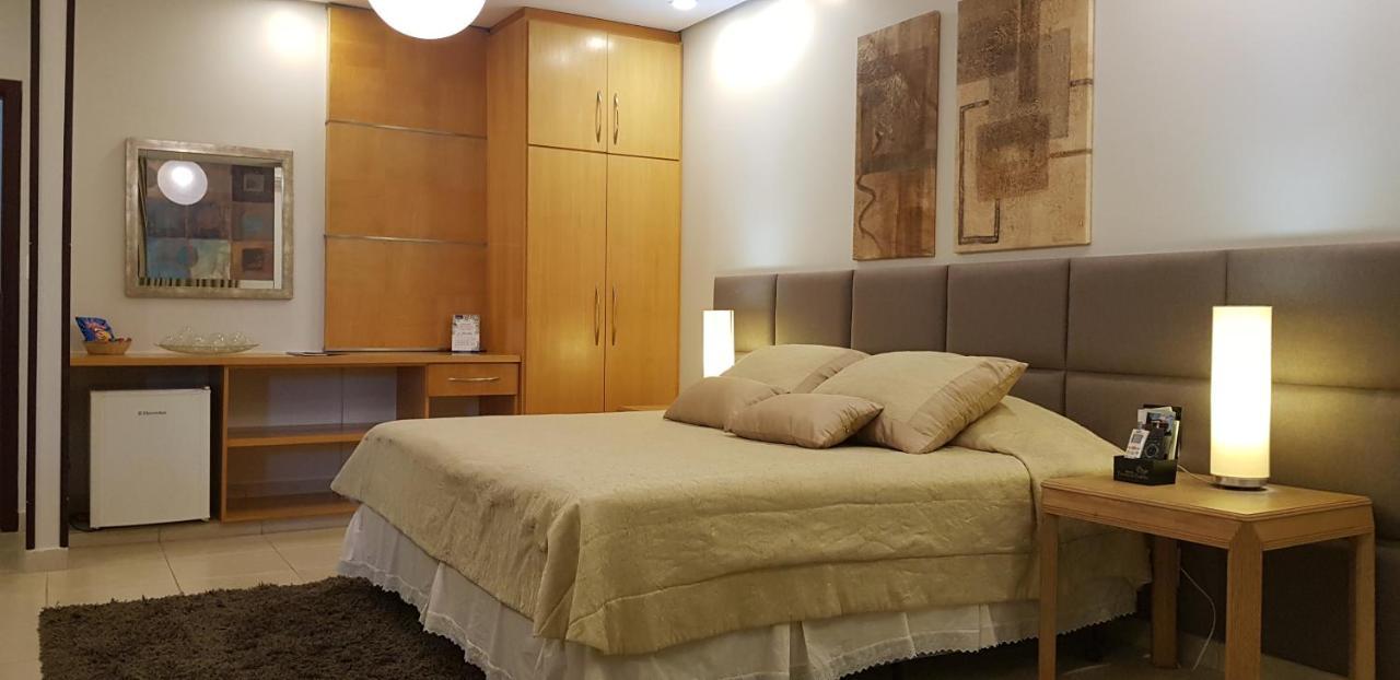 Hotel Das Palmeiras Paracatu Kültér fotó