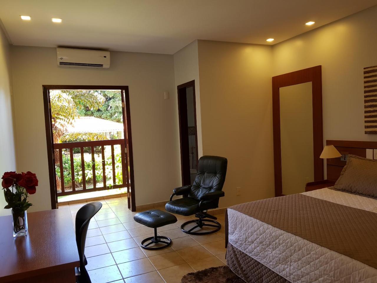 Hotel Das Palmeiras Paracatu Kültér fotó