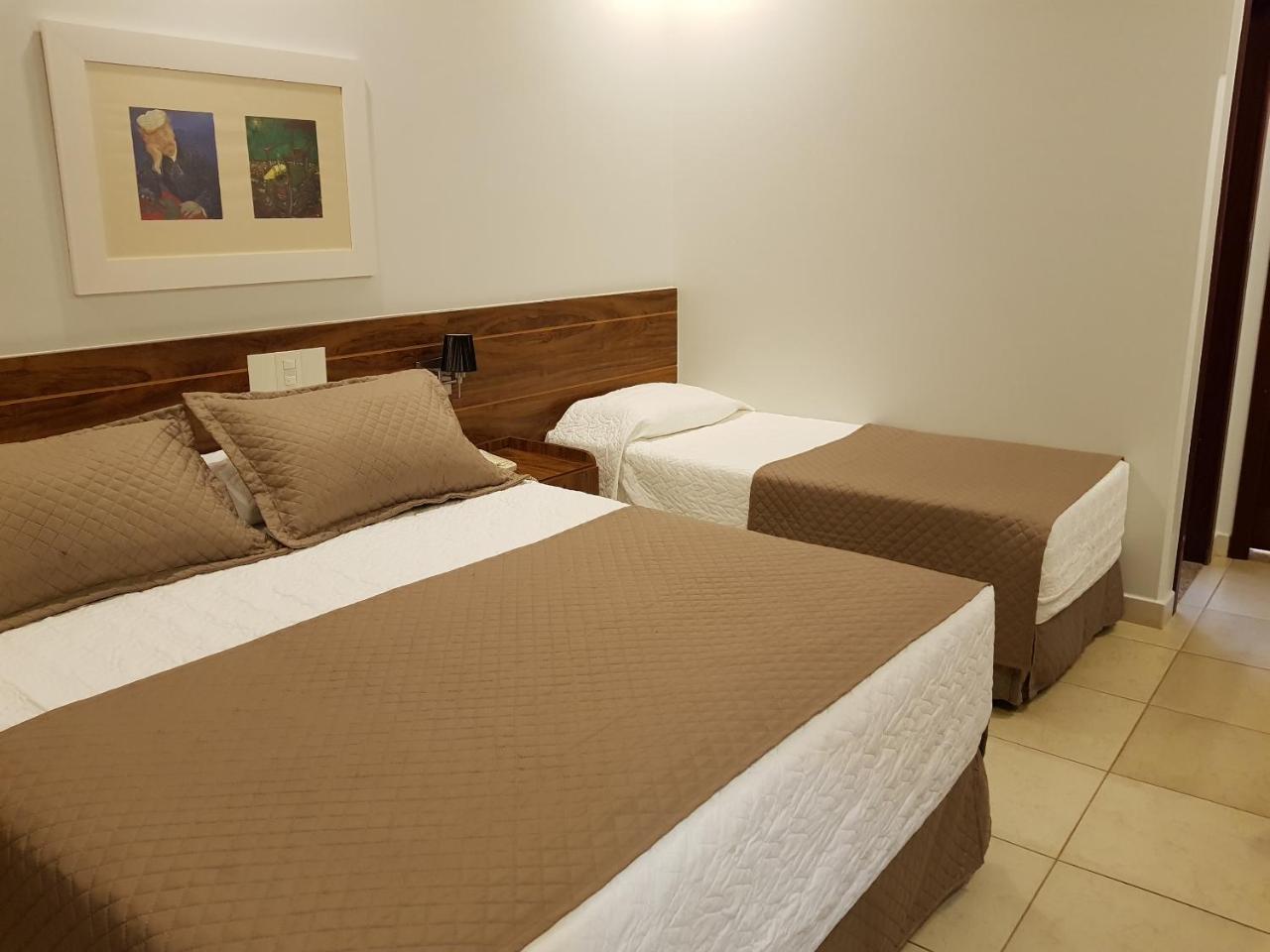 Hotel Das Palmeiras Paracatu Kültér fotó